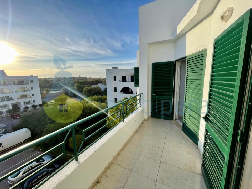 Apartamento T1 para Venda em Guia Foto 18