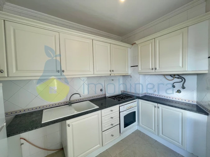 Apartamento T1 para Venda em Guia Foto 11