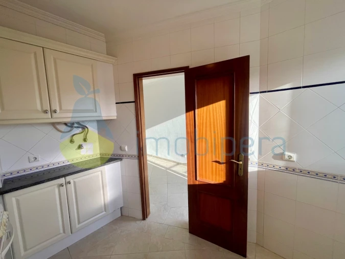 Apartamento T1 para Venda em Guia Foto 14