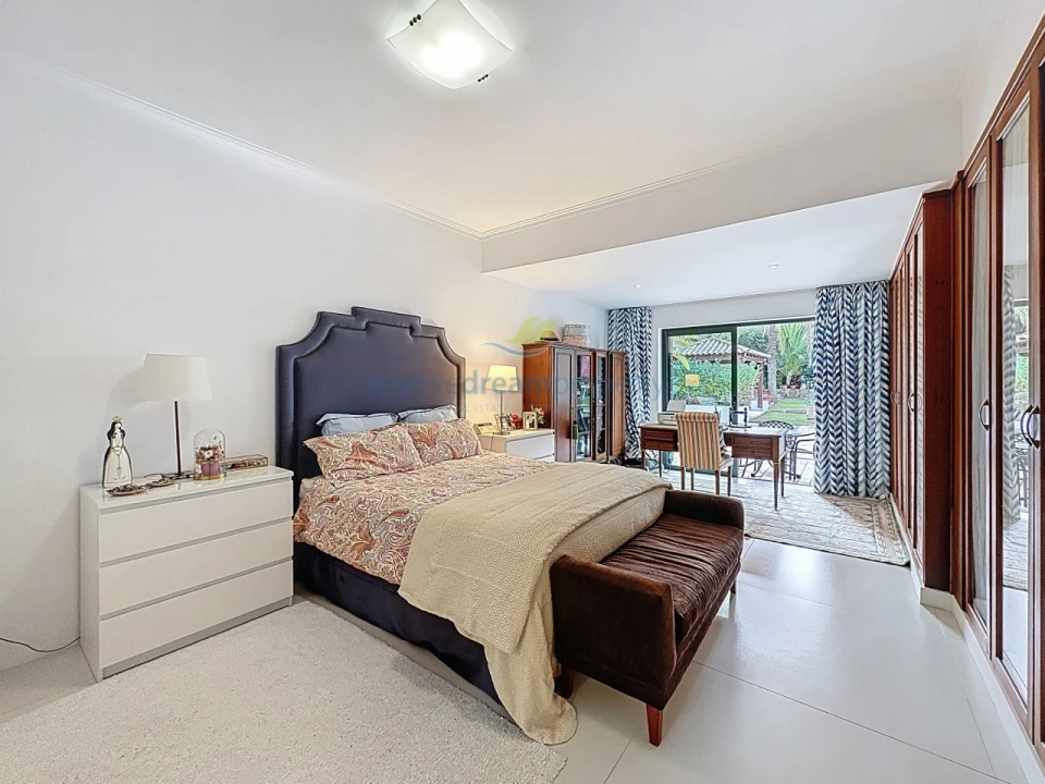 Moradia T4 para Venda em Quarteira Foto 24