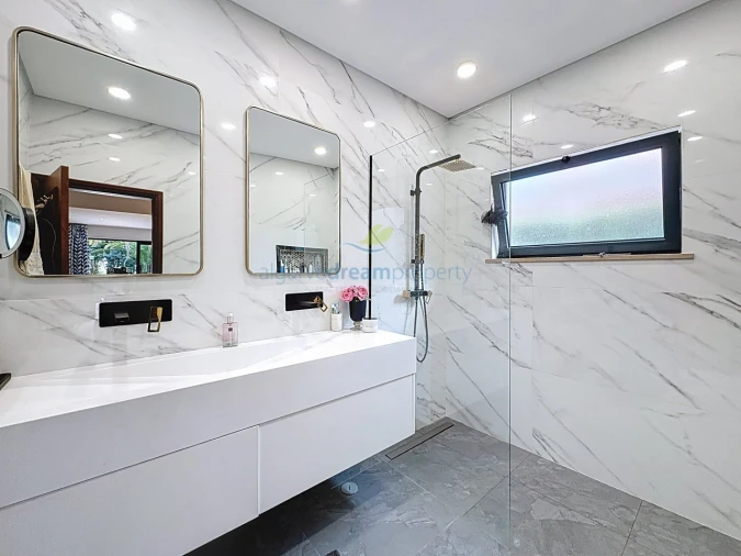 Moradia T4 para Venda em Quarteira Foto 23