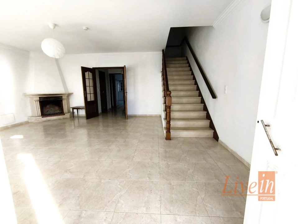 Moradia T4 para Venda em Ericeira Foto 8