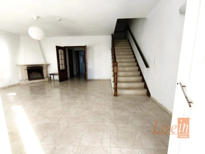 Moradia T4 para Venda em Ericeira Foto 8