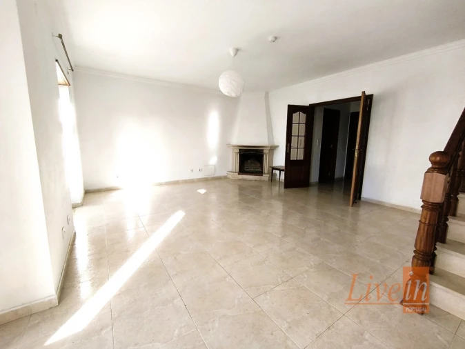 Moradia T4 para Venda em Ericeira Foto 9