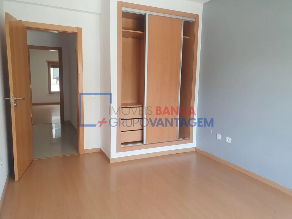 Apartamento T4 para Venda em Pinhal Novo Foto 15