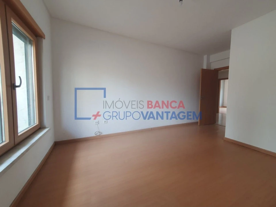 Apartamento T4 para Venda em Pinhal Novo Foto 11