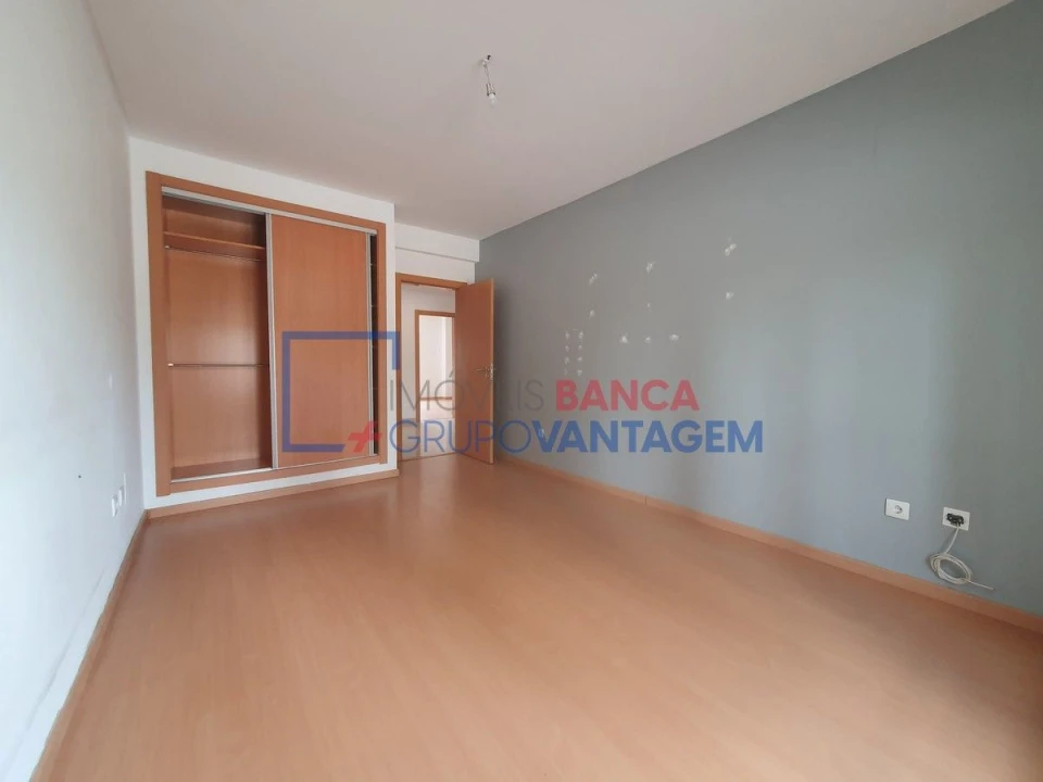 Apartamento T4 para Venda em Pinhal Novo Foto 14