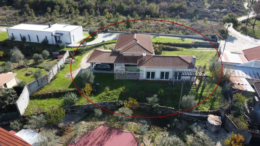 Moradia T3 para Venda em Cunha Baixa Foto 1