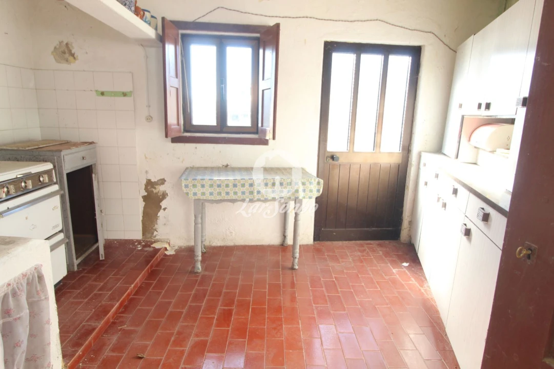 Moradia T4 para Venda em Campelo e Ovil Foto 2