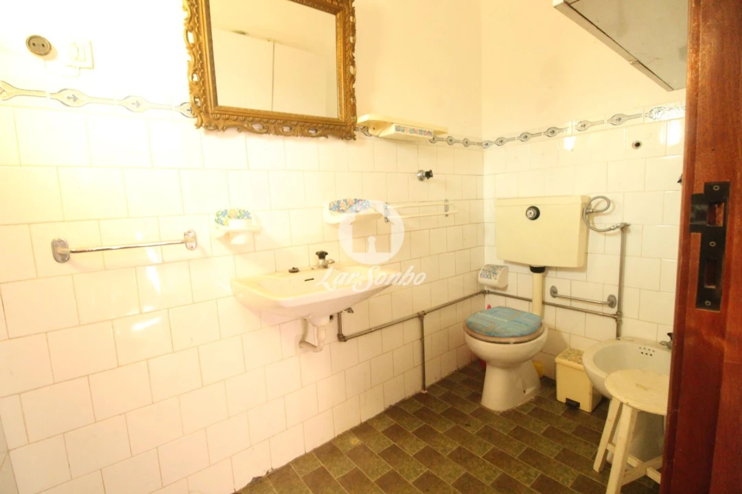 Moradia T4 para Venda em Campelo e Ovil Foto 8