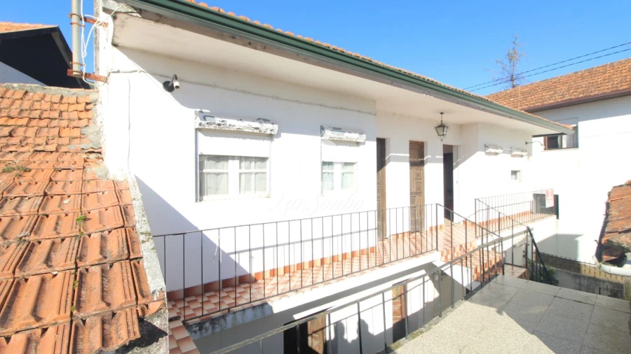 Moradia T4 para Venda em Campelo e Ovil