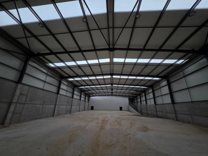 Armazém para Venda em Arcozelo Foto 1