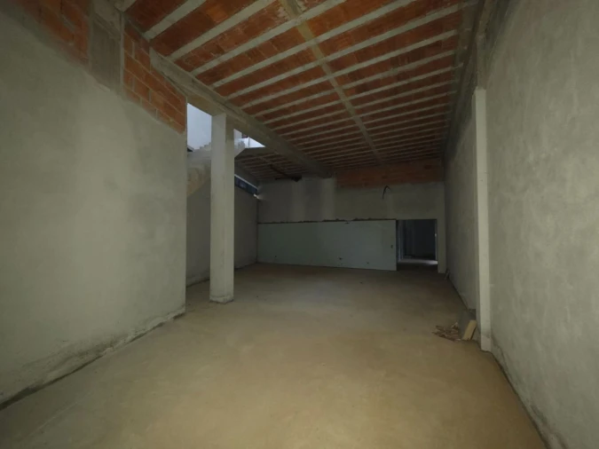 Armazém para Venda em Arcozelo Foto 17