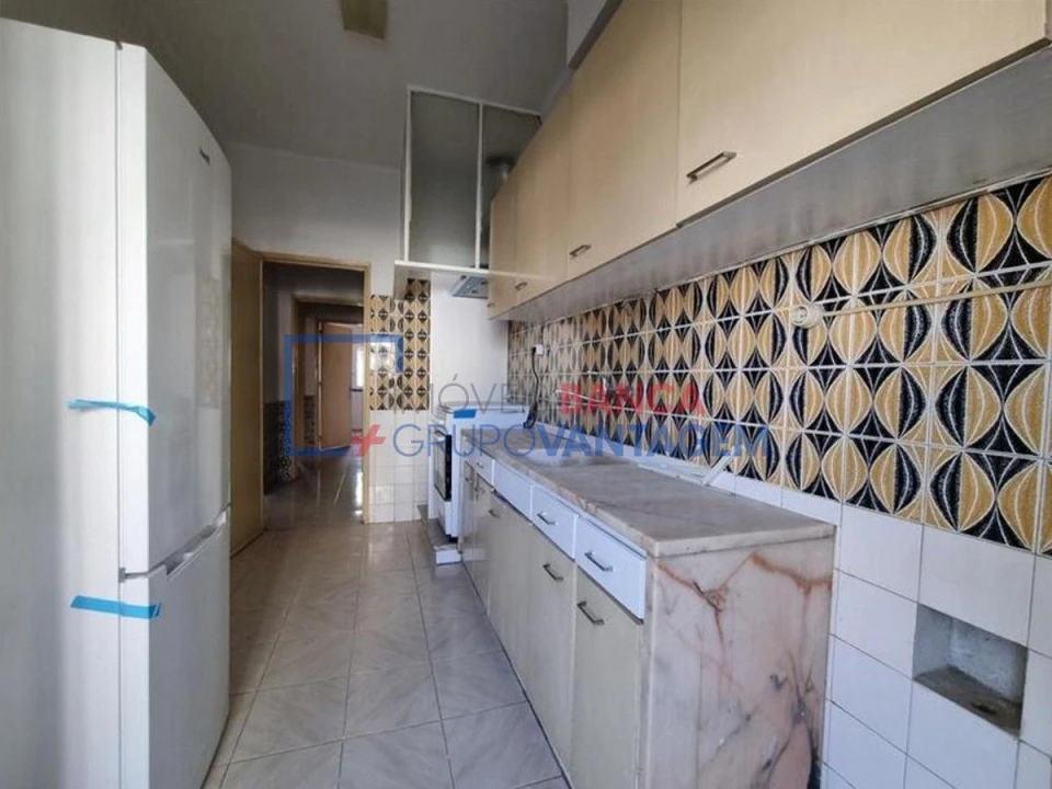 Apartamento T2 para Venda em Porto Salvo Foto 14