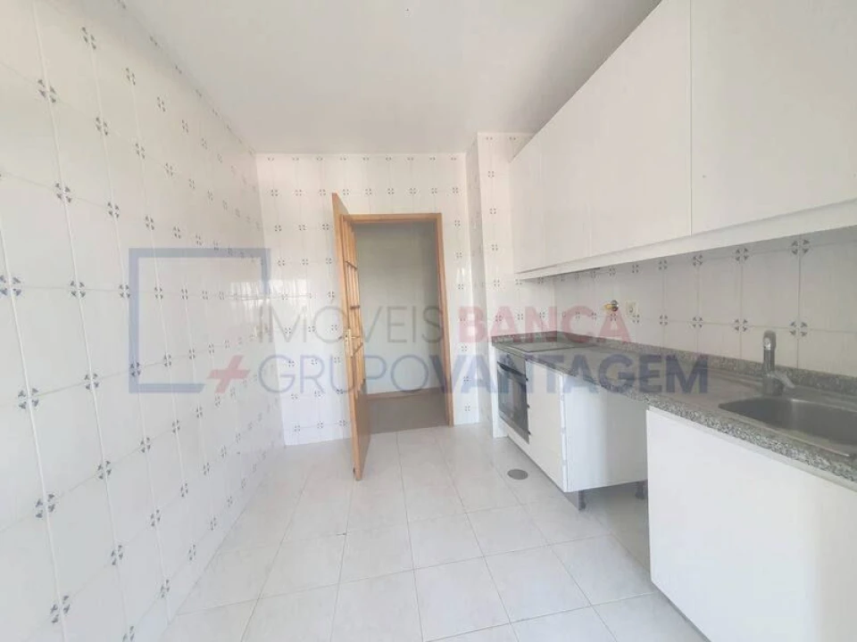 Apartamento T2 para Venda em Fânzeres e São Pedro da Cova Foto 6
