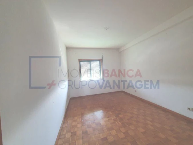 Apartamento T2 para Venda em Fânzeres e São Pedro da Cova Foto 4