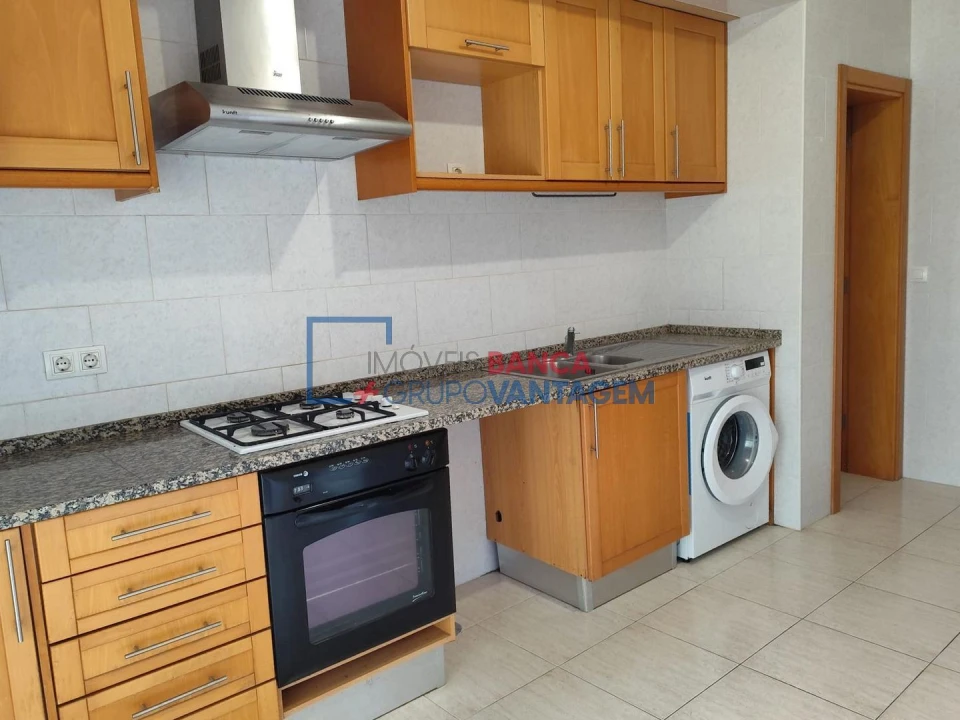 Apartamento T2 para Venda em Azambuja Foto 7
