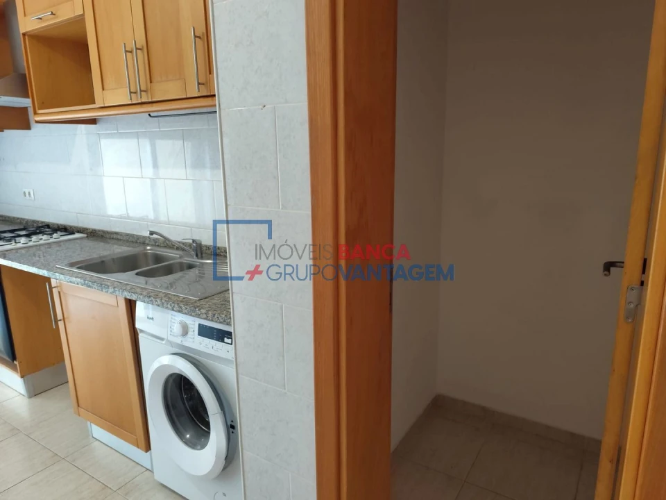 Apartamento T2 para Venda em Azambuja Foto 10