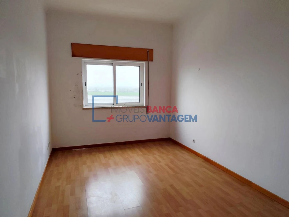 Apartamento T2 para Venda em Azambuja Foto 20