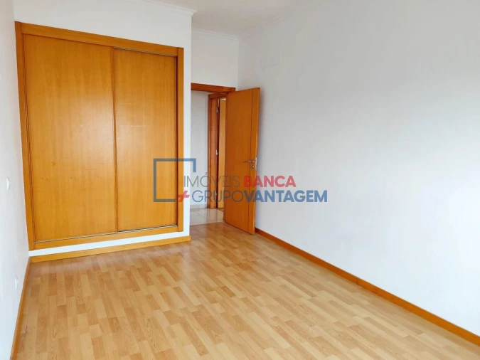 Apartamento T2 para Venda em Azambuja Foto 22