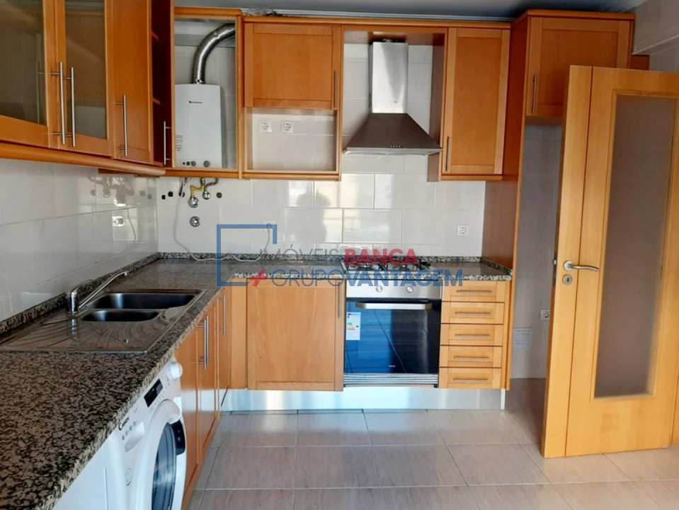 Apartamento T3 para Venda em Azambuja Foto 16