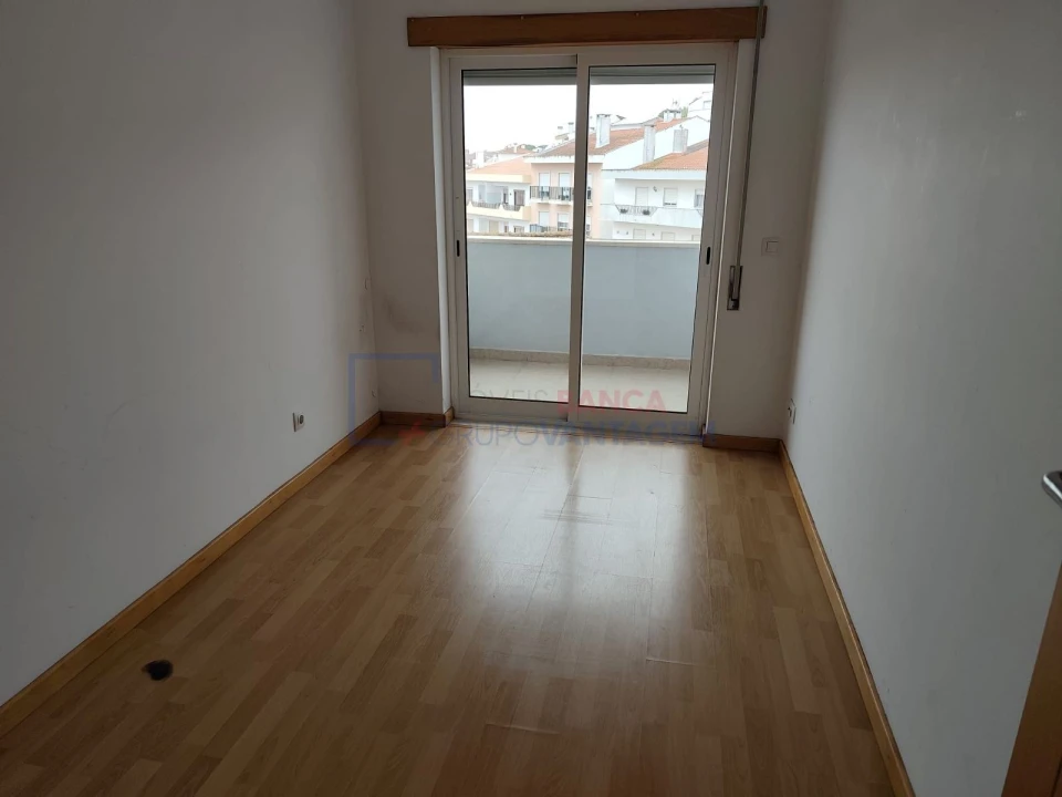 Apartamento T3 para Venda em Azambuja Foto 12