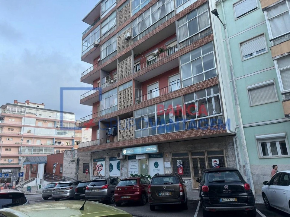 Apartamento T2 para Venda em Amora Foto 8