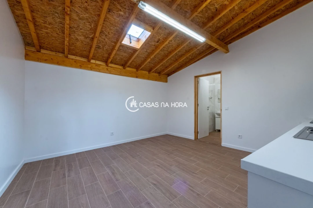 Apartamento T2 para Arrendamento em Arcozelo Foto 11