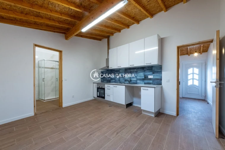 Apartamento T2 para Arrendamento em Arcozelo Foto 2