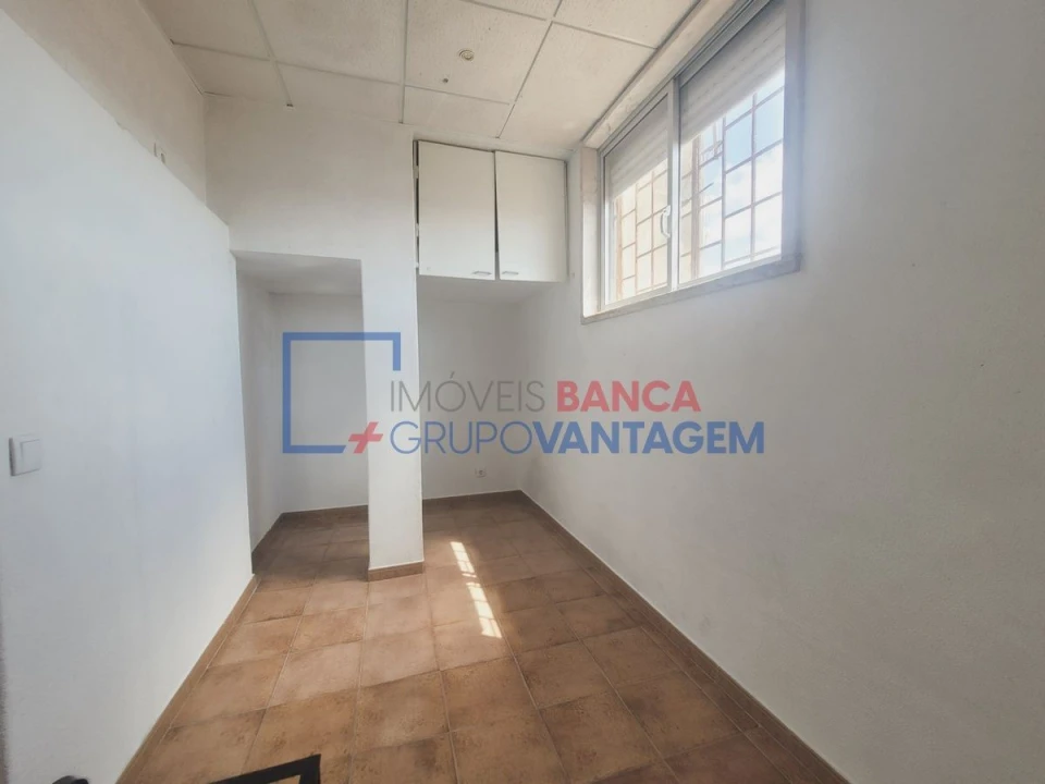 Apartamento T2 para Venda em Rio de Mouro Foto 6