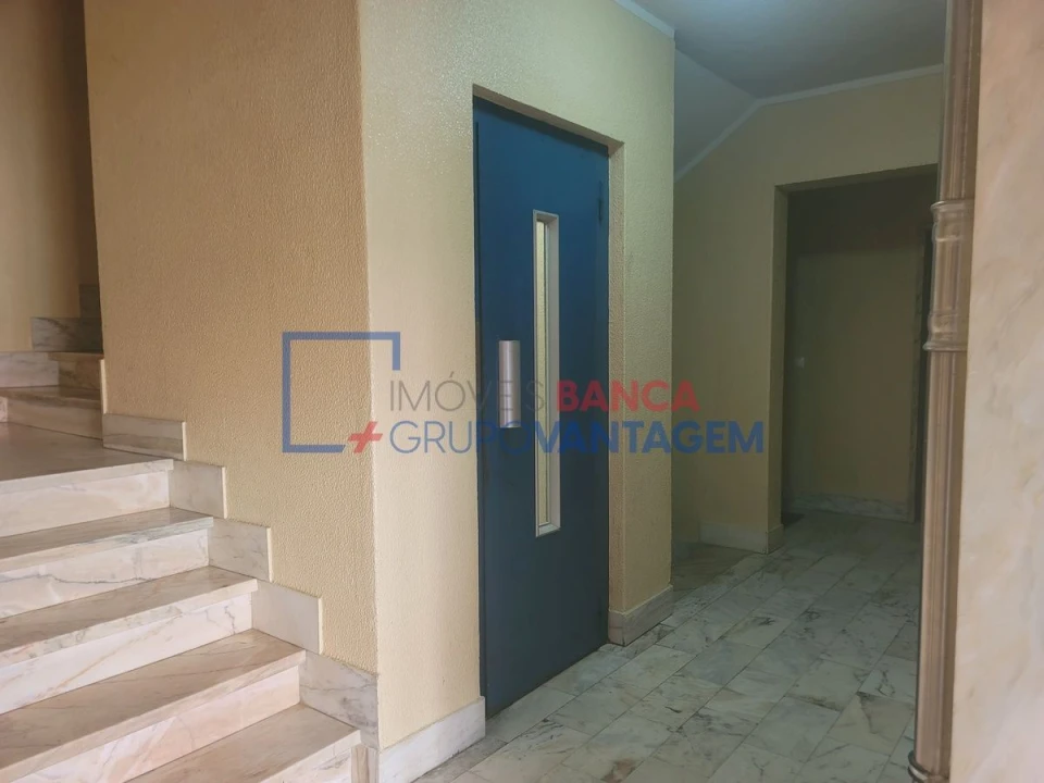 Apartamento T2 para Venda em Rio de Mouro Foto 24