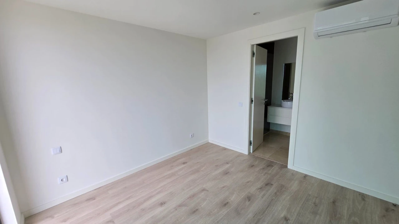 Apartamento T1 para Arrendamento em Custóias, Leça do Balio e Guifões Foto 24