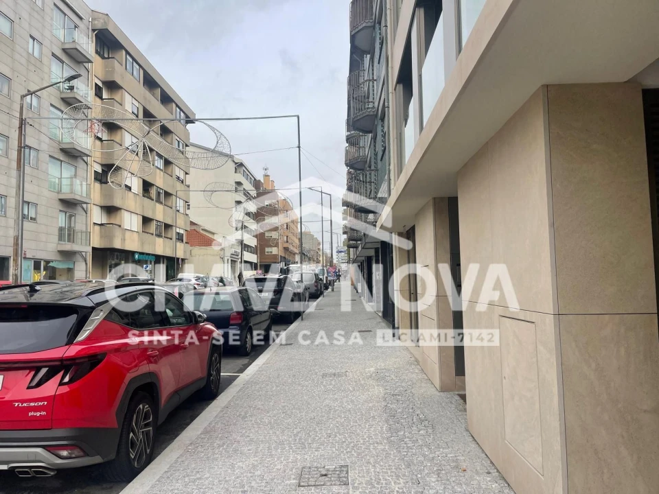 Loja para Arrendamento em Custóias, Leça do Balio e Guifões Foto 1