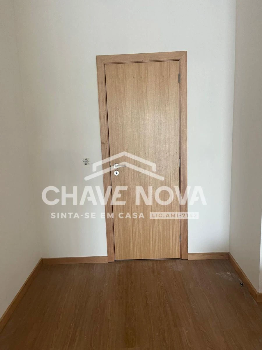 Loja para Arrendamento em Custóias, Leça do Balio e Guifões Foto 8