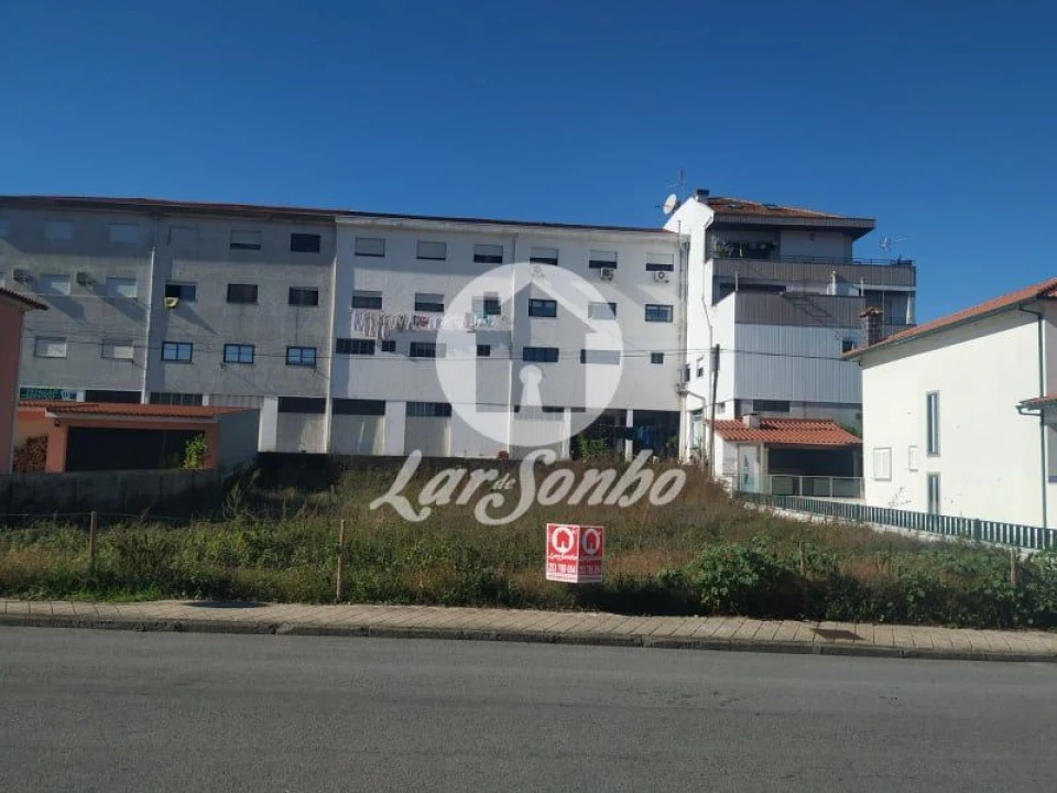 Terreno para Venda em Fafe Foto 1