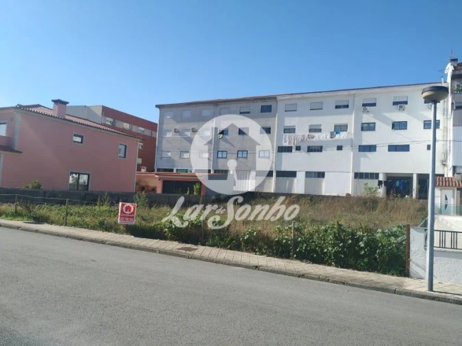 Terreno para Venda em Fafe Foto 2