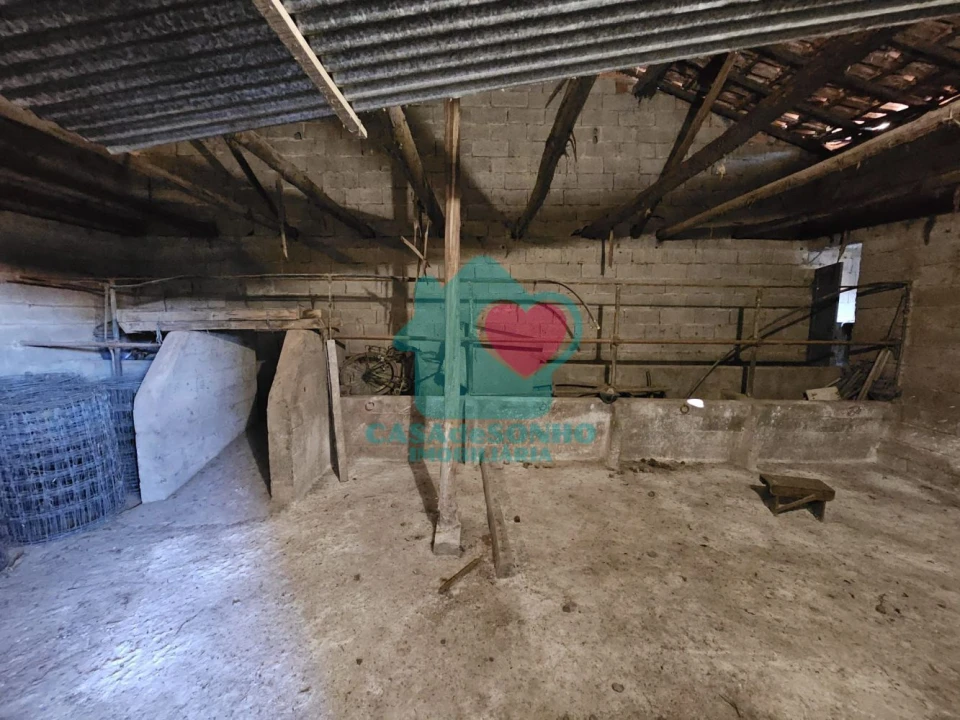 Moradia T3 para Venda em Alquerubim Foto 18