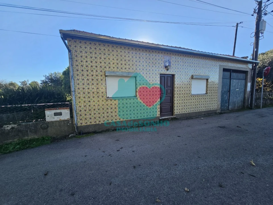 Moradia T3 para Venda em Alquerubim Foto 1