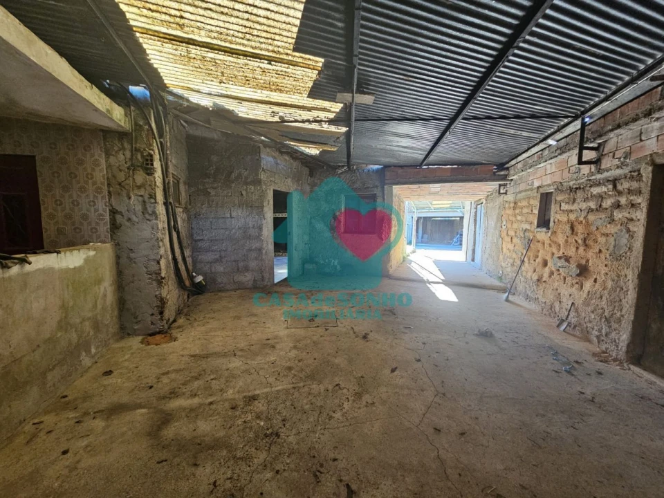 Moradia T3 para Venda em Alquerubim Foto 13