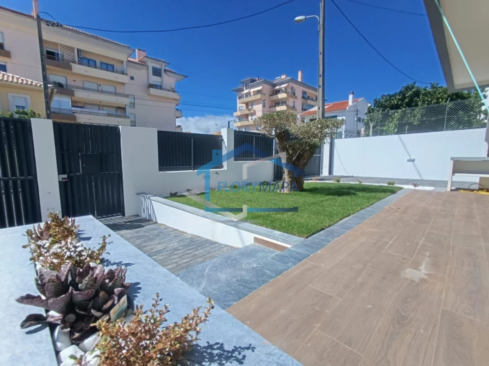 Moradia T4 para Venda em São Domingos de Rana Foto 27