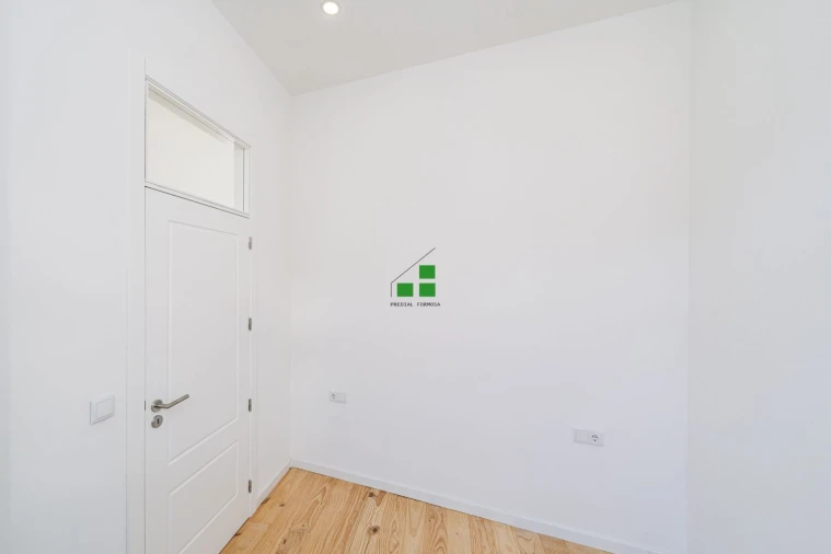 Apartamento T1 para Venda em Bonfim Foto 9