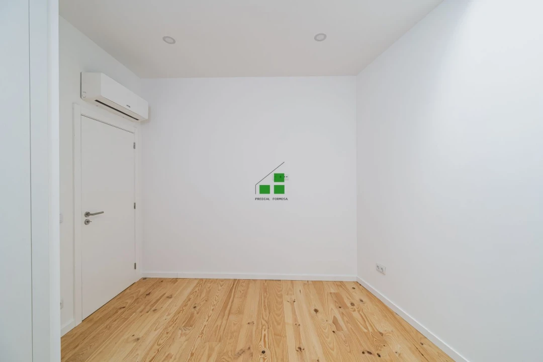 Apartamento T2 para Venda em Bonfim Foto 8
