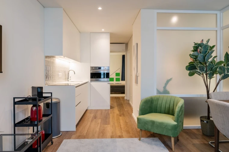 Apartamento T2 para Venda em Cedofeita, Santo Ildefonso, Sé, Miragaia, São Nicolau e Vitória Foto 3