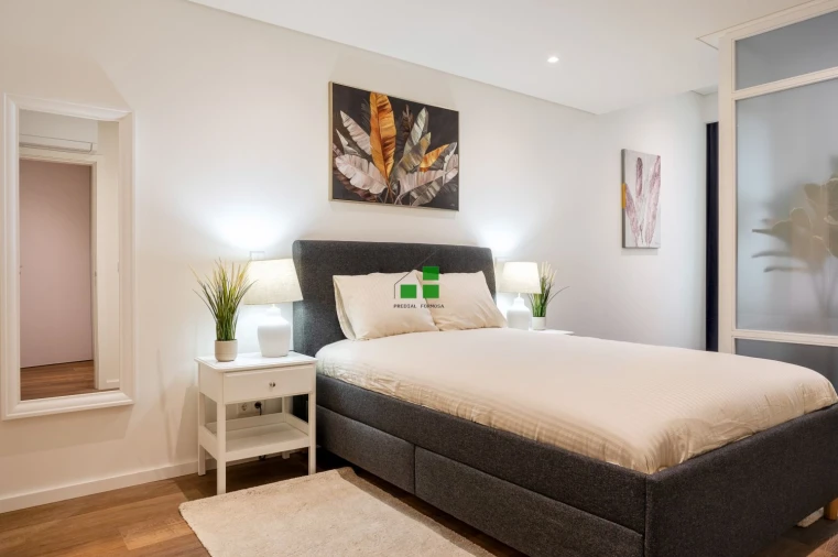 Apartamento T2 para Venda em Cedofeita, Santo Ildefonso, Sé, Miragaia, São Nicolau e Vitória Foto 4