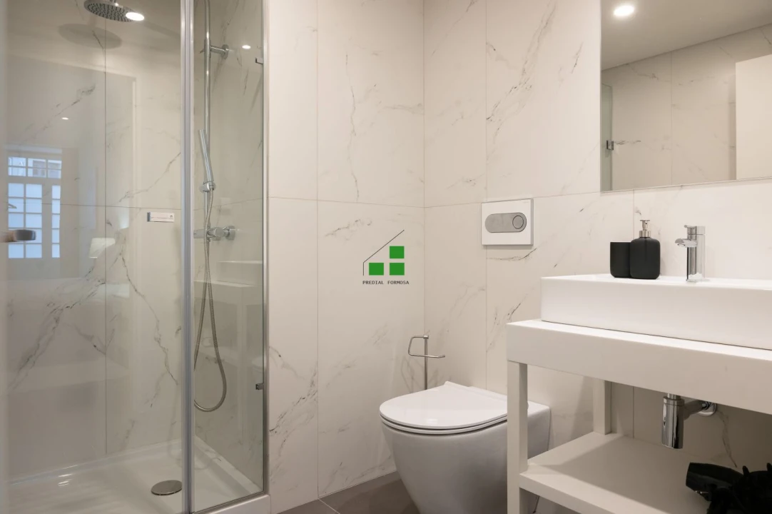 Apartamento T2 para Venda em Cedofeita, Santo Ildefonso, Sé, Miragaia, São Nicolau e Vitória Foto 9