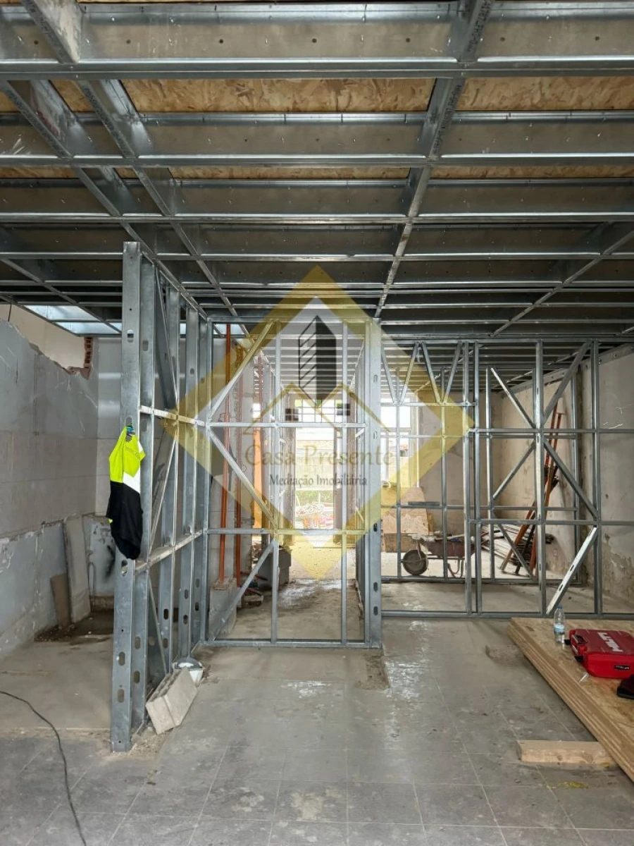 Apartamento T1 para Venda em Mafamude e Vilar do Paraíso Foto 12