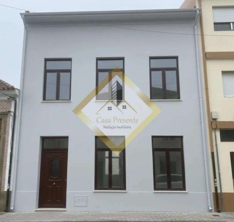 Apartamento T1 para Venda em Mafamude e Vilar do Paraíso Foto 1