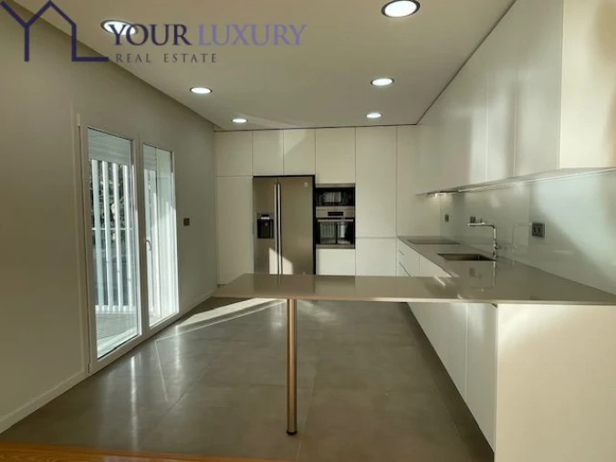 Apartamento T4 para Venda em Cascais e Estoril Foto 9