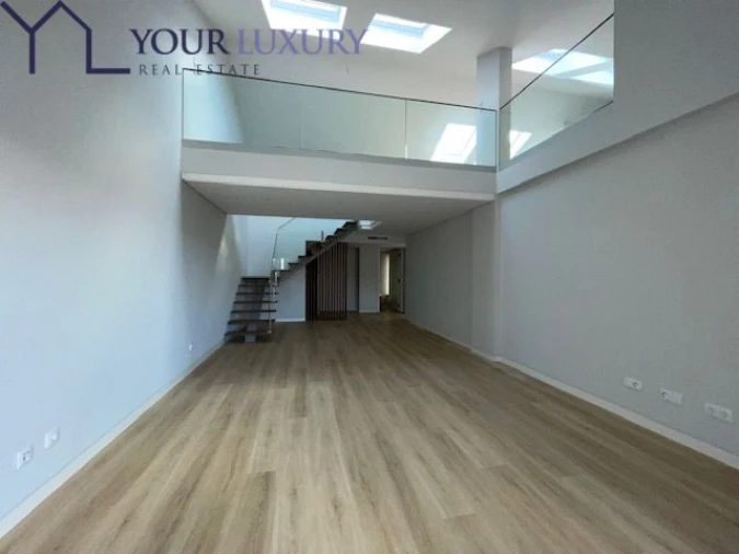 Apartamento T3 para Venda em Carcavelos e Parede Foto 2