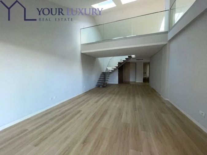 Apartamento T3 para Venda em Carcavelos e Parede Foto 6